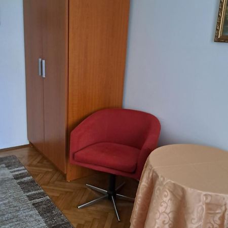 Villa Julia Budapest Esterno foto